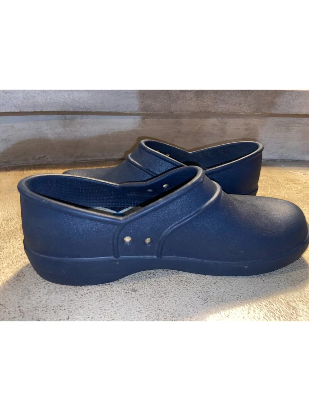 Crocs Women’s Size 10 Slip Resistant Black Clogs Nurse Shoes Argyle Work Comfort